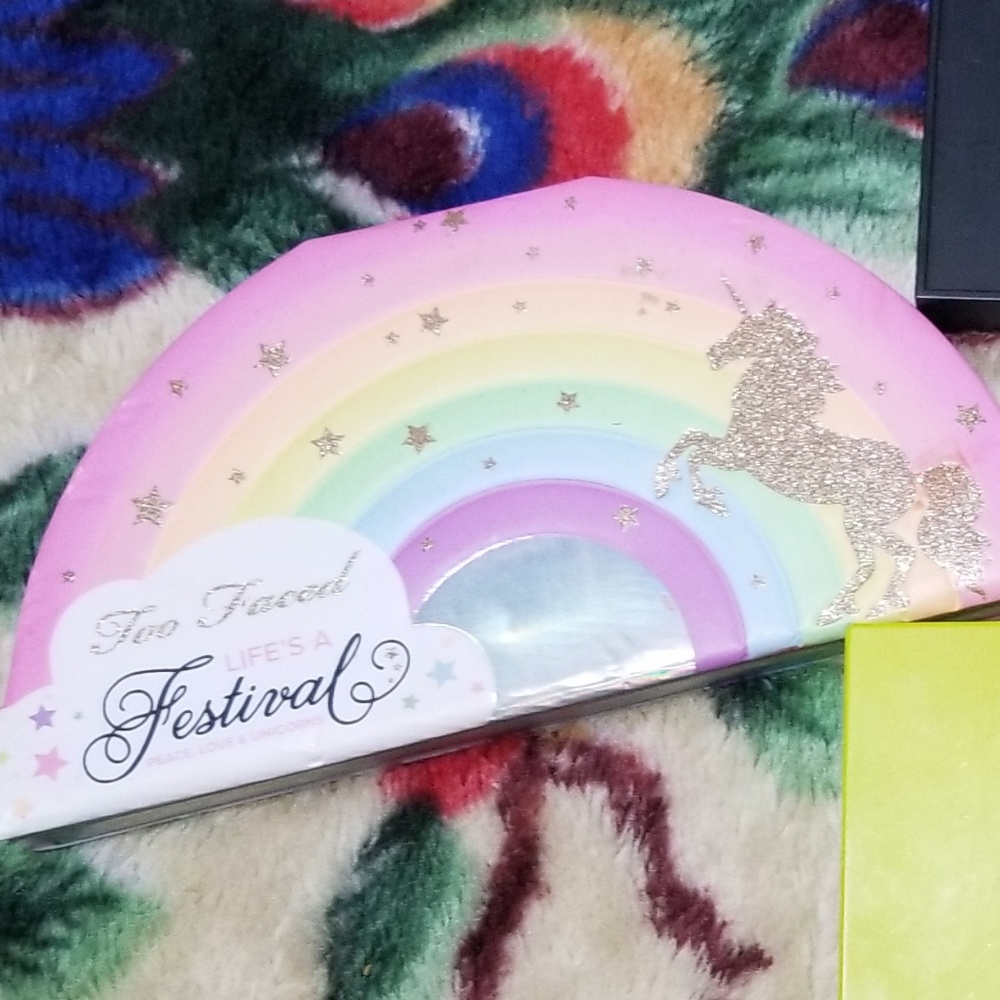 Too Faced Lifes a Festival Pallette